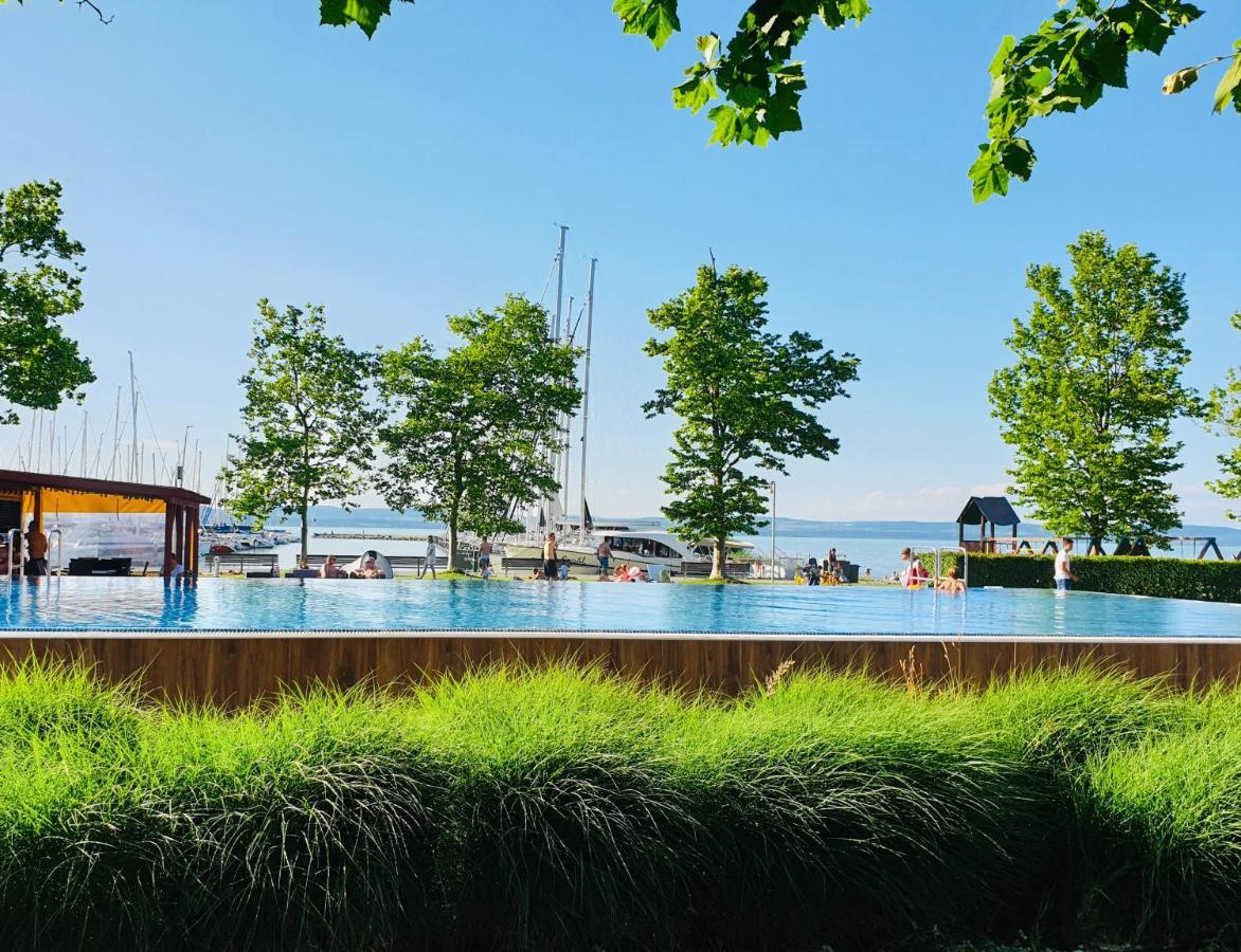 Butique Apartman Balatonlelle Exterior photo