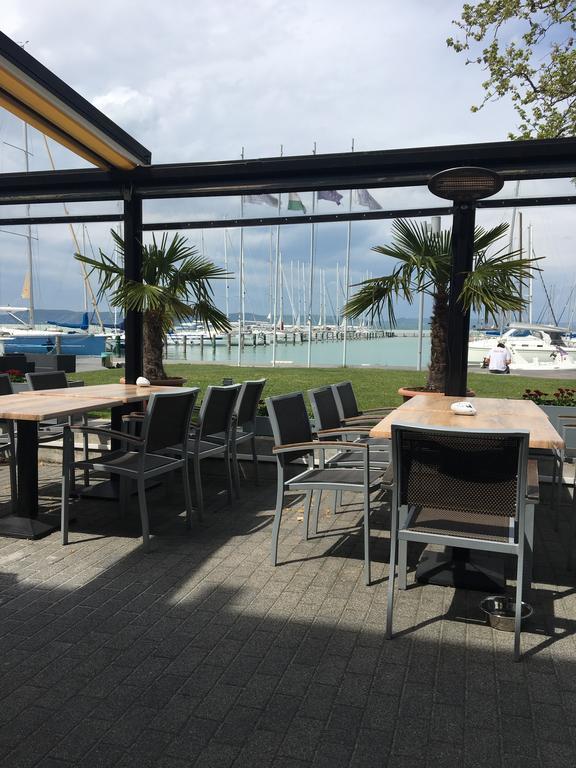 Butique Apartman Balatonlelle Exterior photo