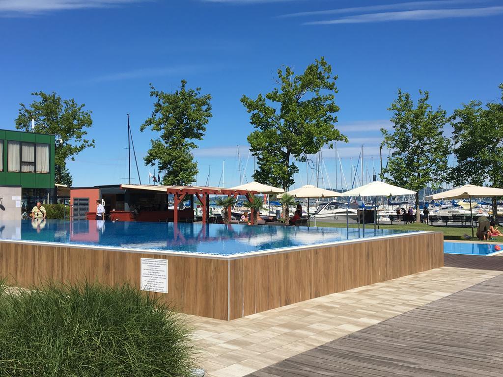 Butique Apartman Balatonlelle Exterior photo